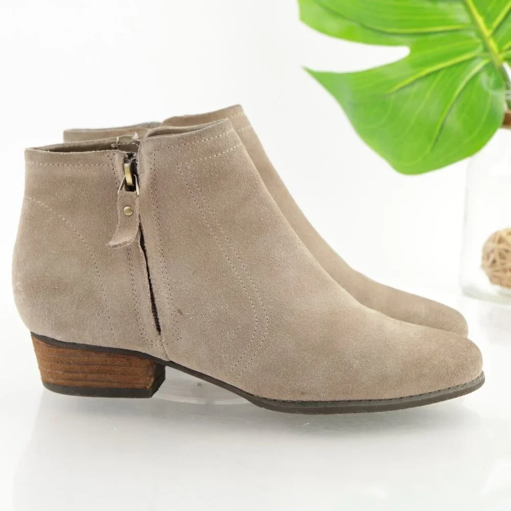 Blondo Womens Linda Boots Size 7 Waterproof Taupe‎ Tan Suede Booties Block Heel